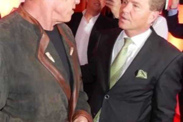 Johannes Mitter und Arnold Schwarzenegger