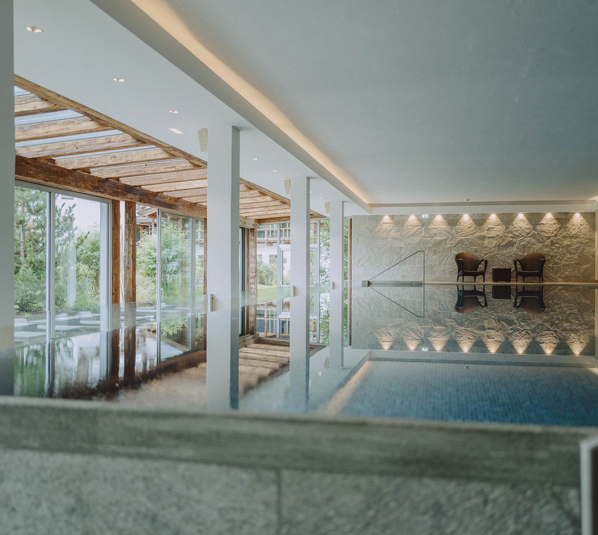 indoor-pool-im-kitz-spa